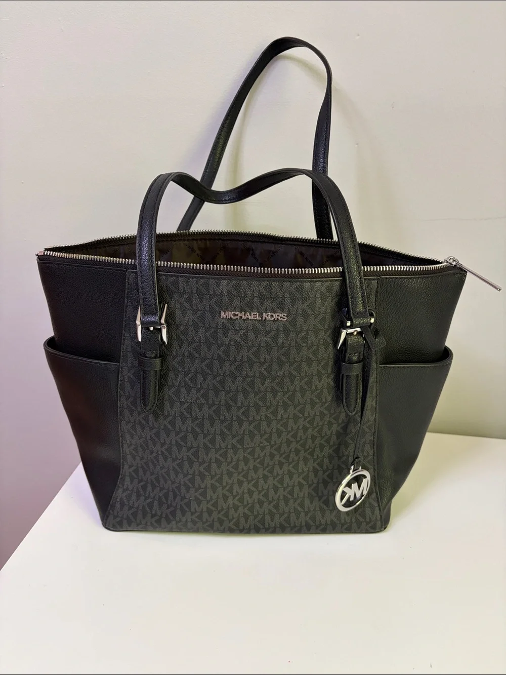 Michael Kors Charlotte Large Logo and Leather Top-Zip Tote Bag in Black.
